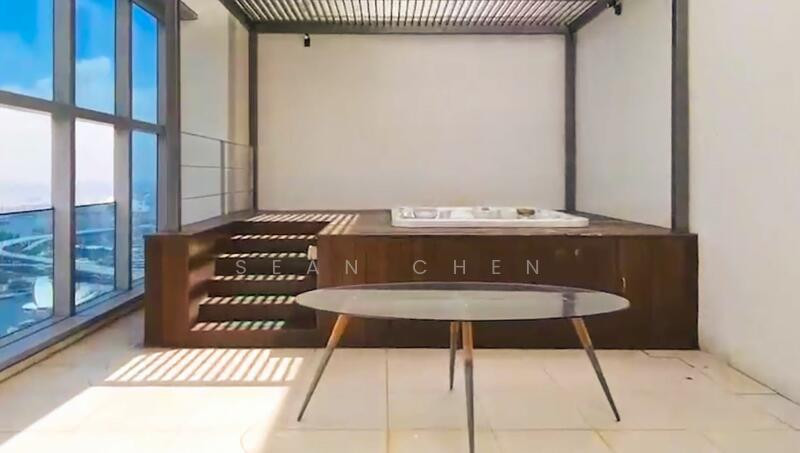 MARINA BAY RESIDENCES photo 4