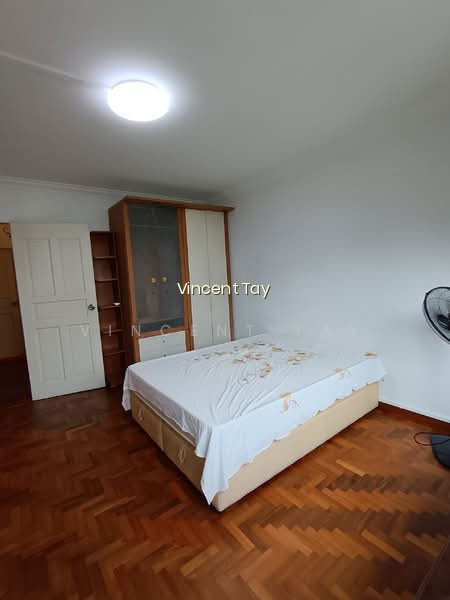 422 FAJAR ROAD image 1 of 10
