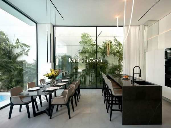 NEW LUXURY DETACHED ?LIFT, LAP POOL & UNBLOCKED VIEWS ? photo 2