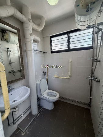 226 SERANGOON AVENUE 4 photo 6