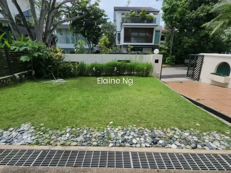 D10 Mount Sinai 2.5 Storey Semi-D Priced to Sell! $10.XM image 1 of 7