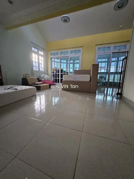Huge 3 Storey Semi D/ Telok Kurau image 1 of 10