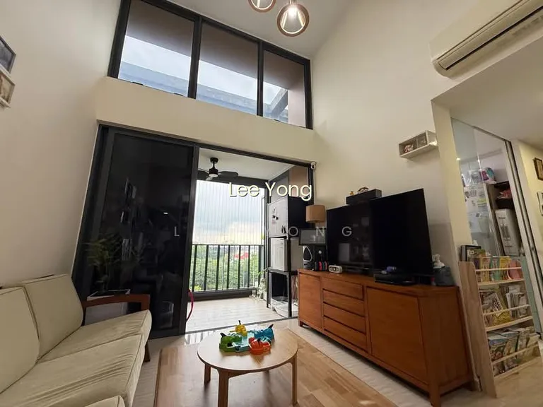 Undervalued Penthouse, the Brownstone , Walk to Canberra MRT image 1 of 7