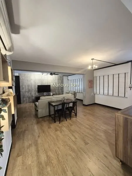 468 Hougang Avenue 8 image 1 of 9
