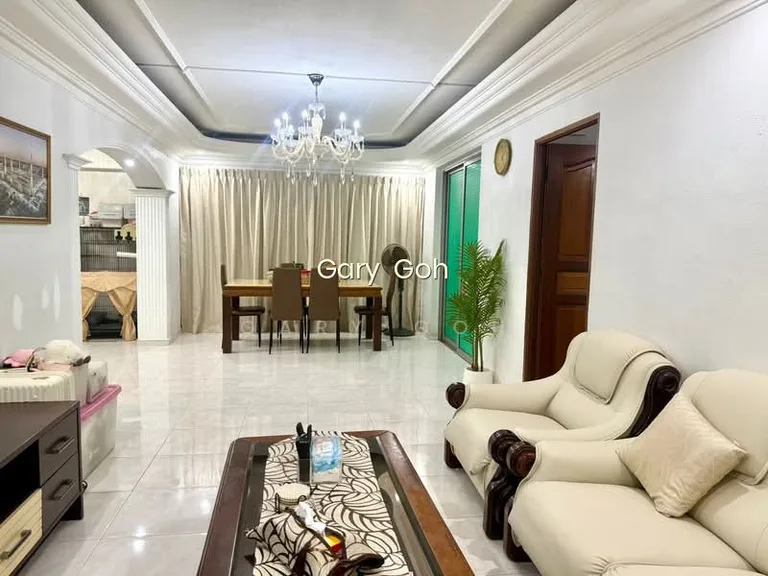 305 Tampines Street 32 image 1 of 10
