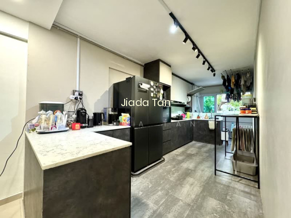 630 HOUGANG AVENUE 8 photo 4