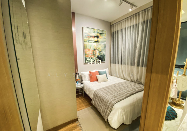 MIXED DEVELOPMENT CONDO STAR BUYS IN DISTRICT 16. CALL ME FOR THE VIP PRICES ! photo 2