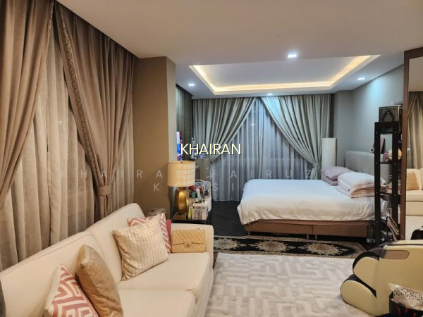 714 Pasir Ris Street 72 image 1 of 10