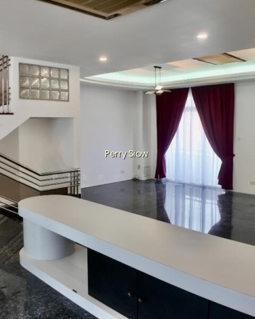 RARE ELEVATED LAND FREEHOLD SEMI-D photo 5