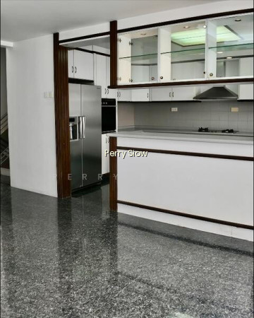 RARE ELEVATED LAND FREEHOLD SEMI-D photo 6