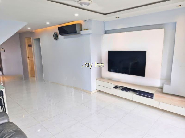 559 Jurong West Street 42 image 1 of 10