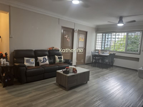 740 Pasir Ris Street 71 image 1 of 10
