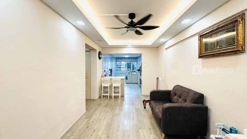 301 SERANGOON AVENUE 2 photo 2