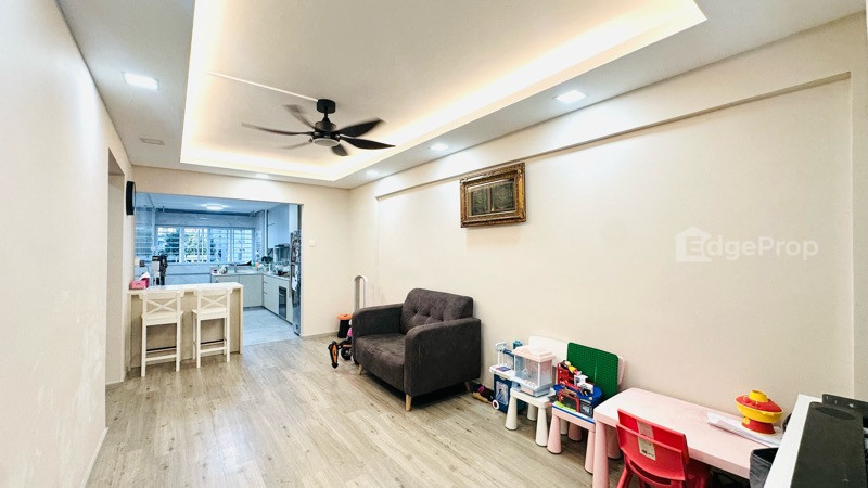301 SERANGOON AVENUE 2 photo 3