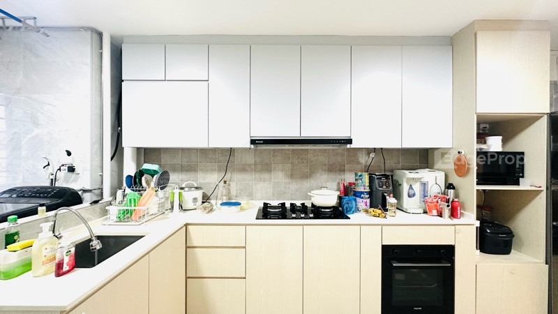 301 SERANGOON AVENUE 2 photo 6