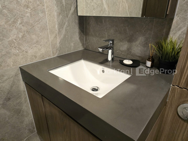 AMO RESIDENCE 8