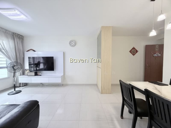 317C Yishun Greenwalk image 1 of 10