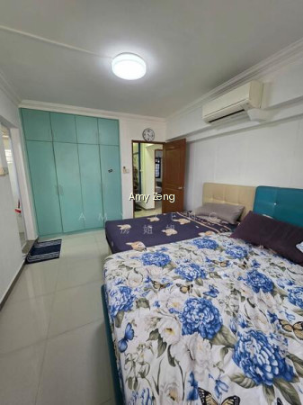 335 SEMBAWANG CLOSE photo 3