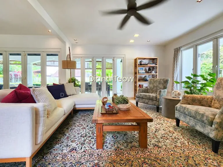 Freehold Detached in Sunset Square image 1 of 10