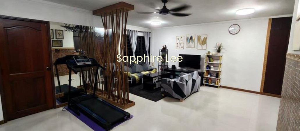 Undervalued Spacious 5ROOM HDB Sembawang MRT Corner Unit image 1 of 10