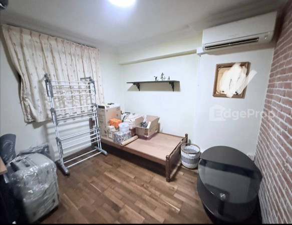 12 HOLLAND AVENUE photo 4