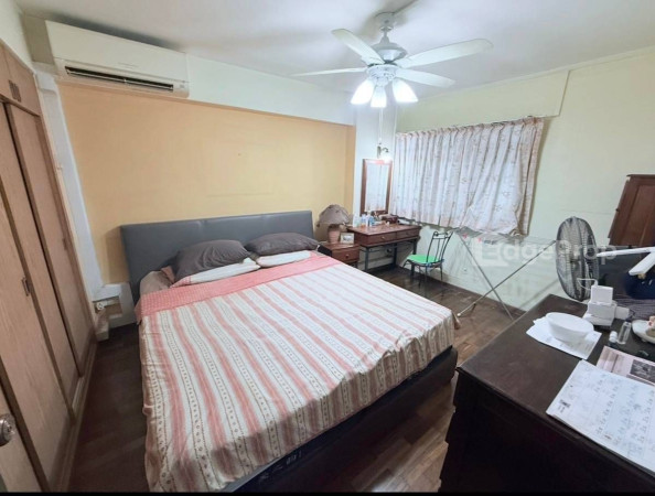 12 HOLLAND AVENUE photo 5