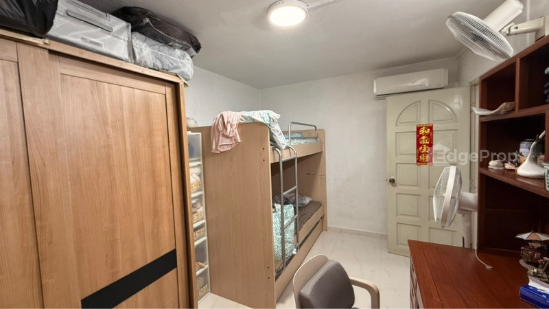 27 TOA PAYOH EAST photo 3