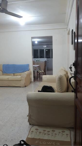 412 PANDAN GARDENS image 1 of 9