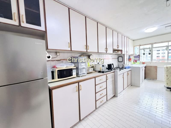 805 Yishun Ring Road image 1 of 10