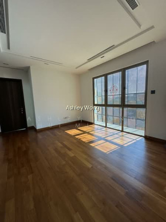 NEWLY RENOVATED BUNGALOW! HUGE LIVING AND ENTERTAINMENT! photo 2