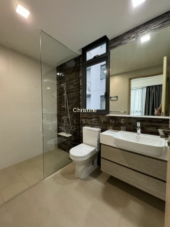 THE LUXURIE photo 5