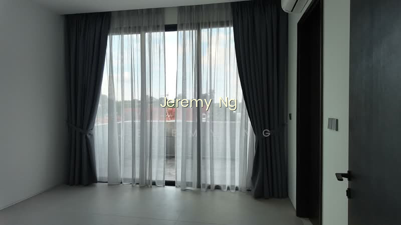 BRAND NEW SEMI DETACHED AT FERNHILL CLOSE photo 6