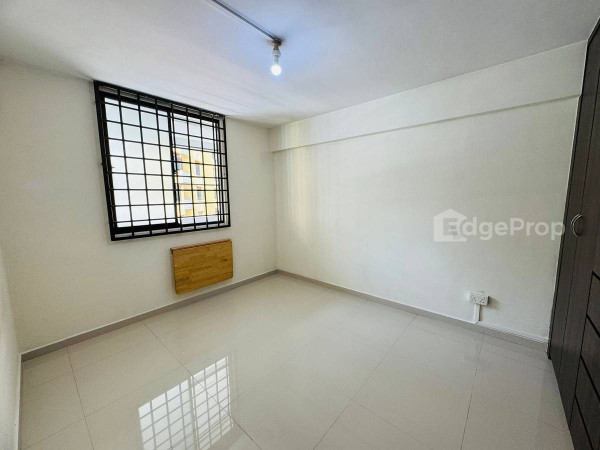 88 COMMONWEALTH CLOSE photo 3