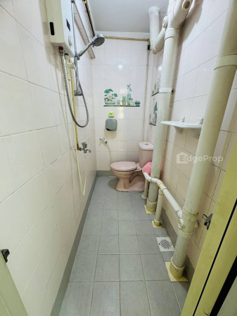 88 COMMONWEALTH CLOSE photo 5