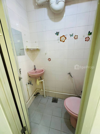 88 COMMONWEALTH CLOSE photo 6