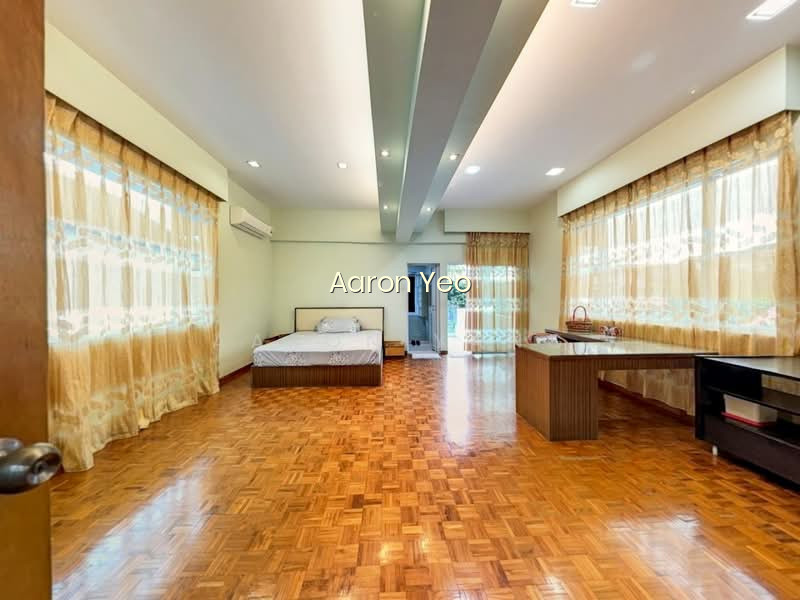RARE FREEHOLD DETACHED | 5,000 SQFT LAND | KEMBANGAN | REBUILD OR MOVE IN image 1 of 3