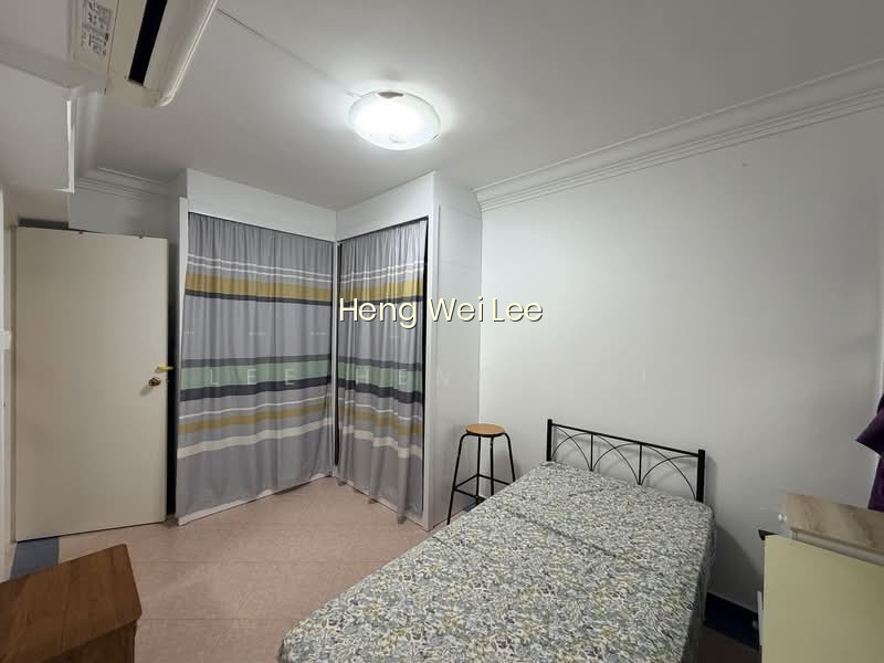 230 COMPASSVALE WALK image 1 of 8