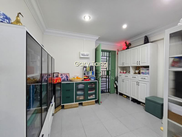 734 TAMPINES STREET 71 photo 3