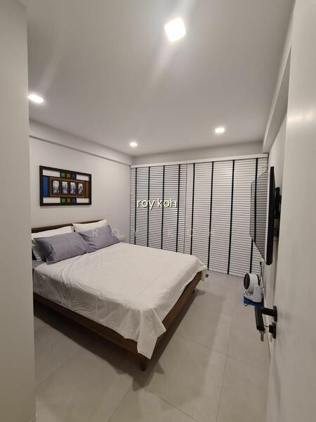183 TOA PAYOH CENTRAL image 1 of 7