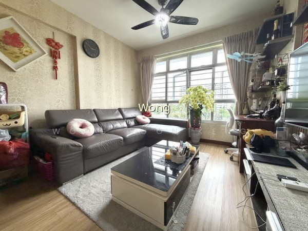 879B Tampines Avenue 8 image 1 of 10