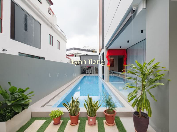 ❤️GIANT⚡️RARE OPPORTUNITY RENOVATED 4 LVLS SEMI-D W POOL, ATTIC & LIFT AT KEMBANGAN photo 2