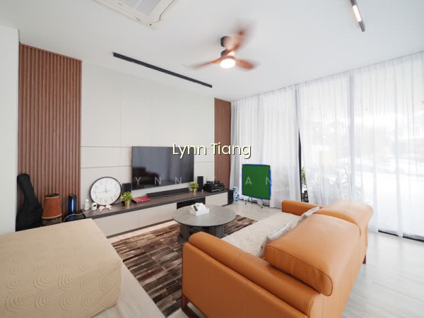 ❤️GIANT⚡️RARE OPPORTUNITY RENOVATED 4 LVLS SEMI-D W POOL, ATTIC & LIFT AT KEMBANGAN photo 4