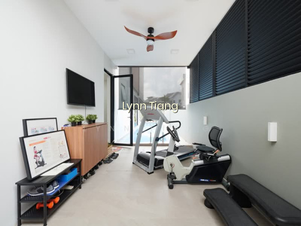 ❤️GIANT⚡️RARE OPPORTUNITY RENOVATED 4 LVLS SEMI-D W POOL, ATTIC & LIFT AT KEMBANGAN photo 5