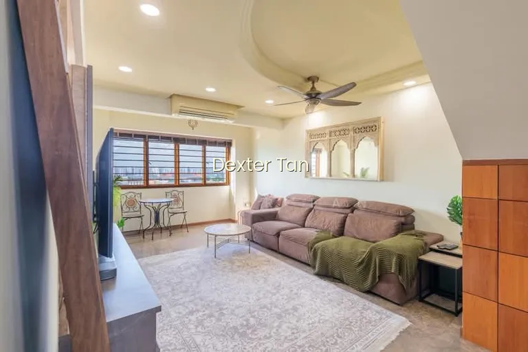 578 Hougang Avenue 4 image 1 of 10