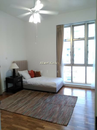 LEONIE CONDOTEL photo 6