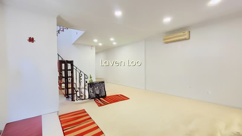 SEMI D LANDED FOR SALE NEAR KEMBANGAN MRT photo 4