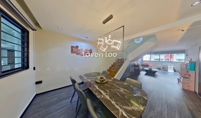 556 JURONG WEST STREET 42 photo 3