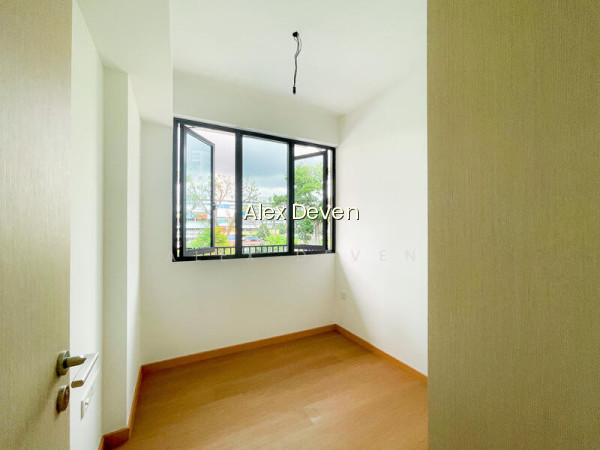 TREASURE AT TAMPINES photo 6