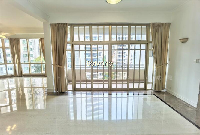 LEONIE CONDOTEL photo 4