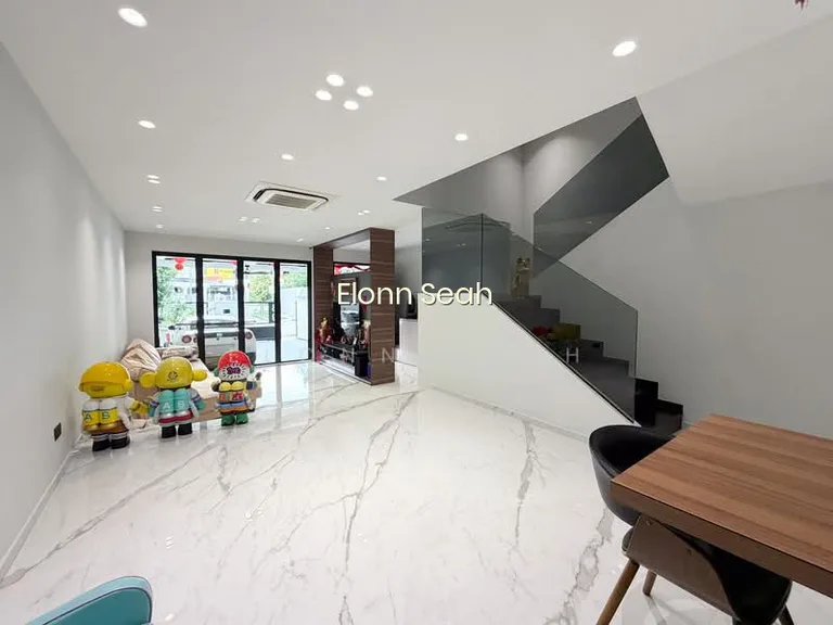 Loyang Villas image 1 of 10